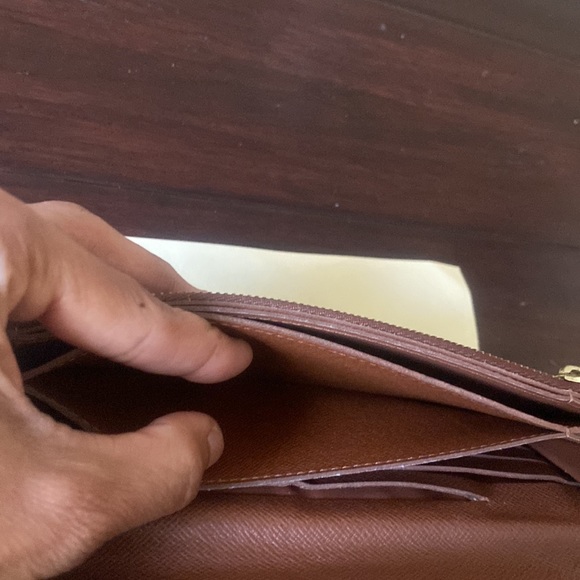 Authentic Louis Vuitton Monogram Accordion Clutch/Wristlet With Goldtone Chain! - Picture 12 of 17